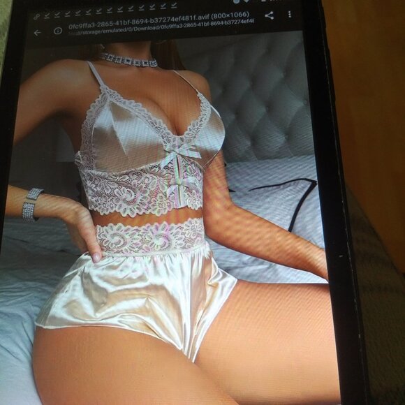 $4DOLLARS>>>>cream color satiny champaign sleep set - Picture 2 of 2